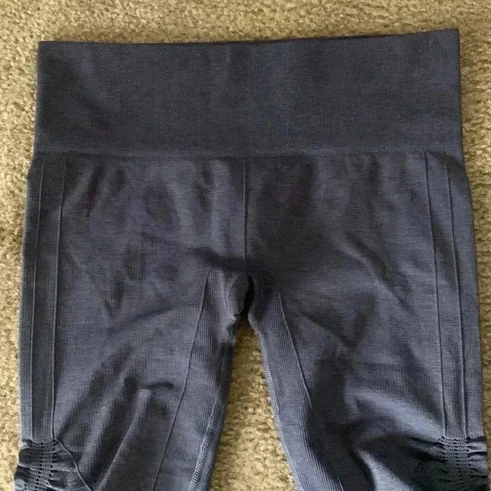 Lululemon In The Flow Crop II Size 6 - Picture 3 of 7